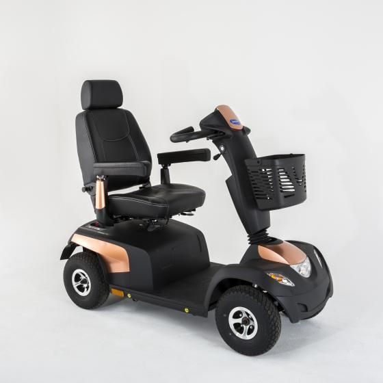 Scooter eléctrico grande Comet Pro de Invacare en alquiler en Valencia