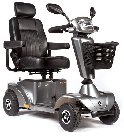 Scooter eléctrico grande Sterling 400 de Sunrise Medical en alquiler en Valencia